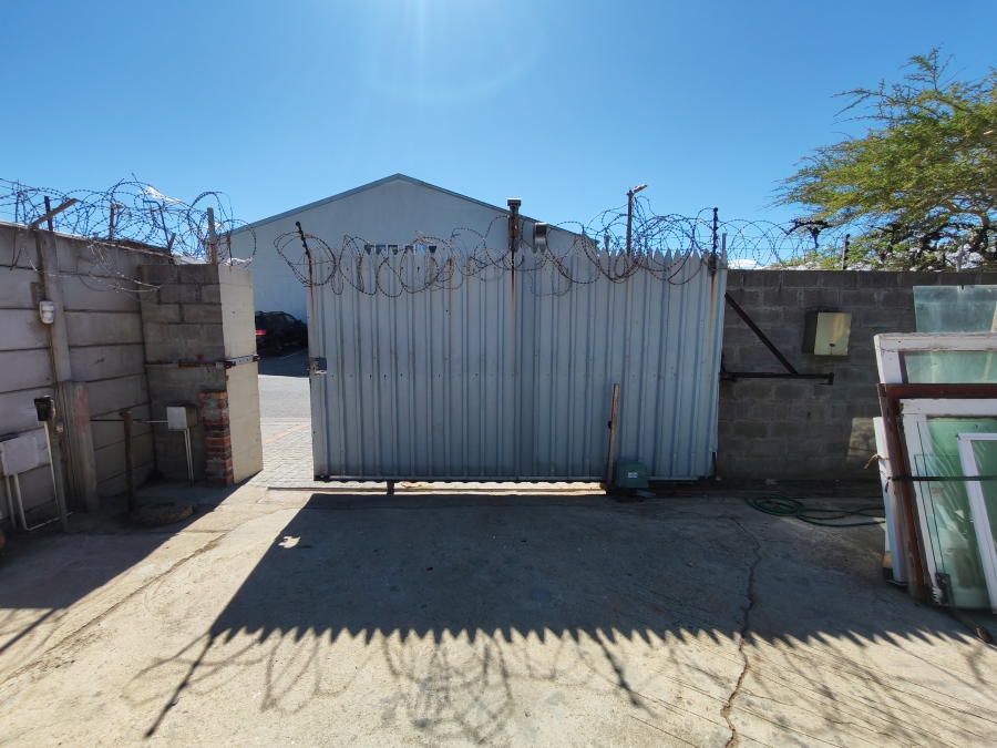 To Let Commercial Property for Rent in Strand Central Western Cape